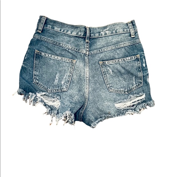 JUST USA DISTRESSED JEAN SHORTS - Picture 2 of 3